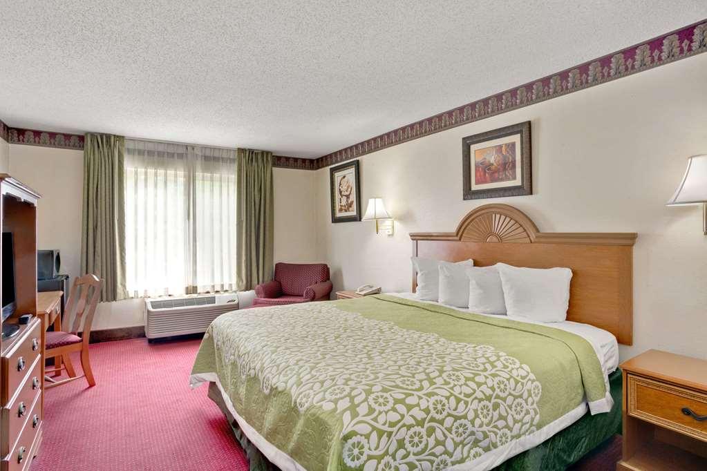 Baymont By Wyndham College Park Atlanta Airport South Hotel Kültér fotó