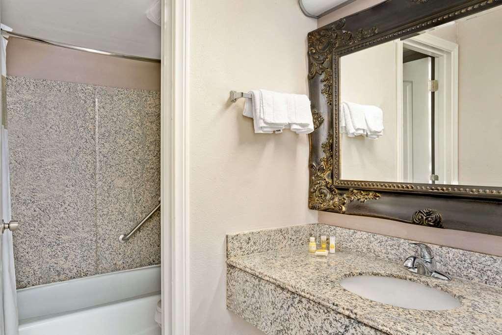 Baymont By Wyndham College Park Atlanta Airport South Hotel Kültér fotó