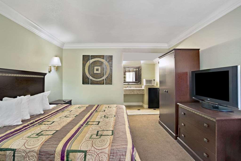 Baymont By Wyndham College Park Atlanta Airport South Hotel Kültér fotó