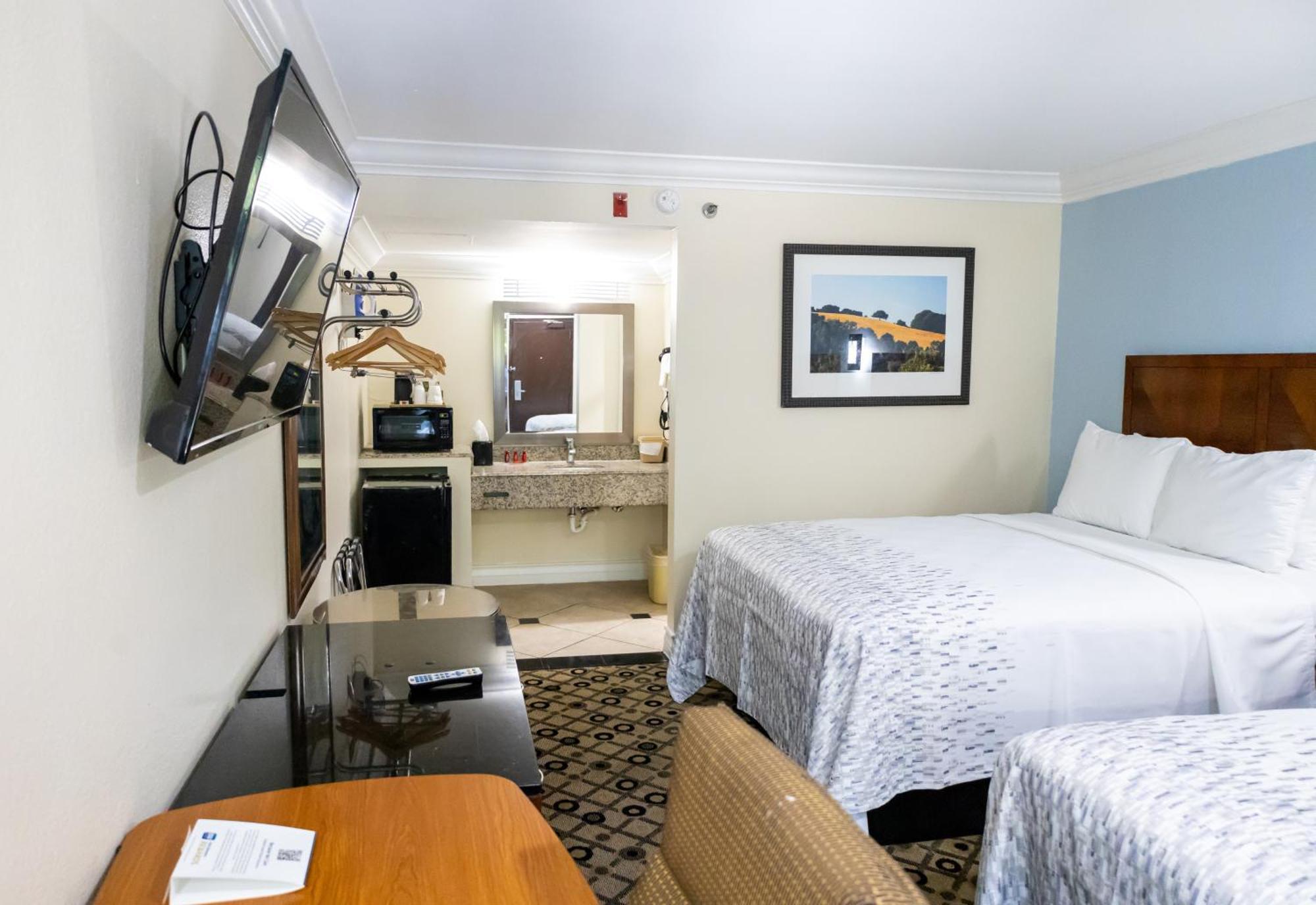 Baymont By Wyndham College Park Atlanta Airport South Hotel Kültér fotó